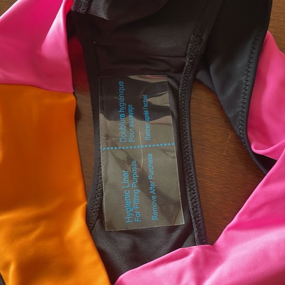 Nwt Pink rash guard swimwear set - Picture 3 of 11